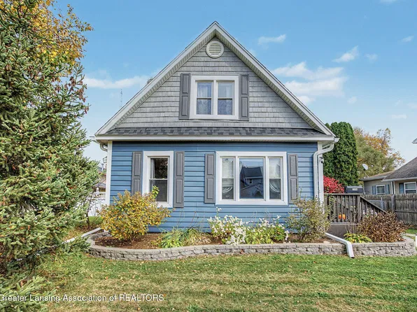 2206 Cedar St, Holt, MI 48842