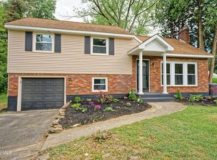 105 Charlton Rd, Ballston Lake, NY 12019