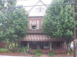 859 Broadway, Hanover, PA 17331