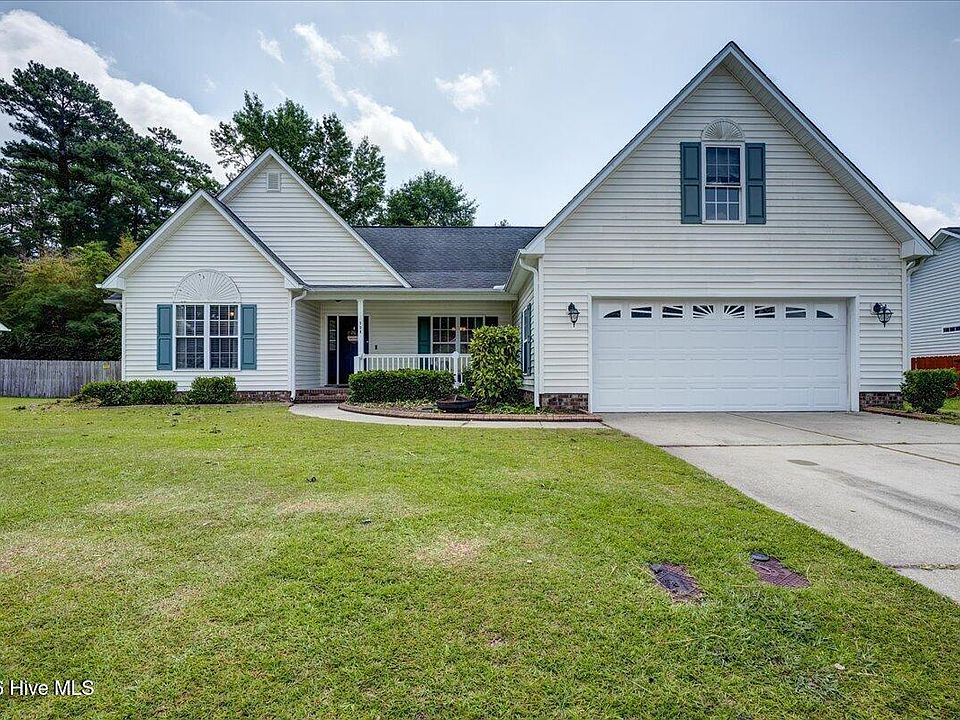 1st image of 105 Croatan Woods Drive