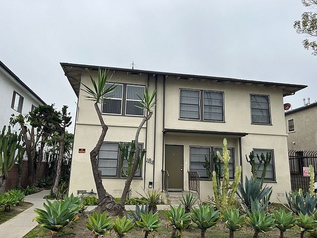 1st image of 1958 S Shenandoah St #9