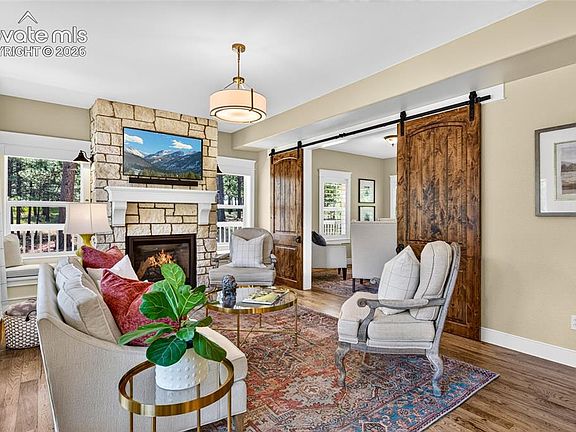 4th image of 4342 Mountain Dance Dr