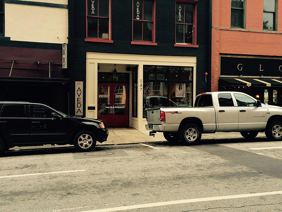 2nd image of 185 N Lumpkin St