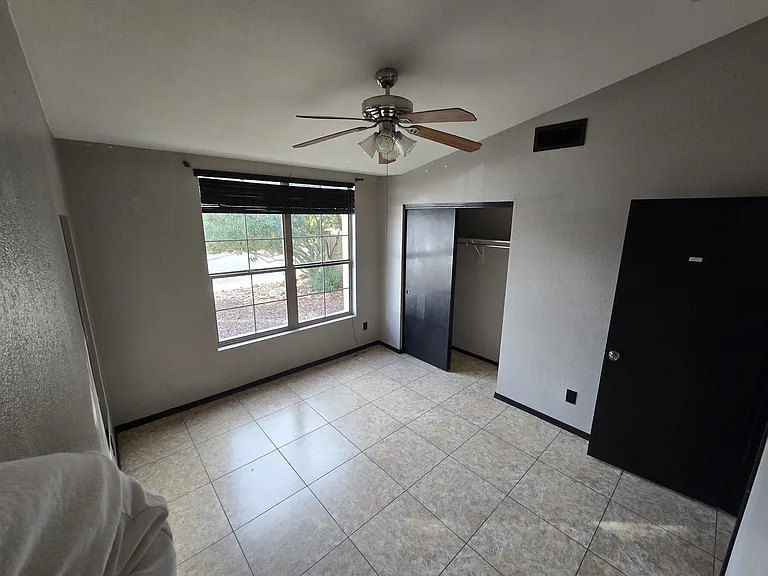 8228 W Palmaire Ave — Photo 7