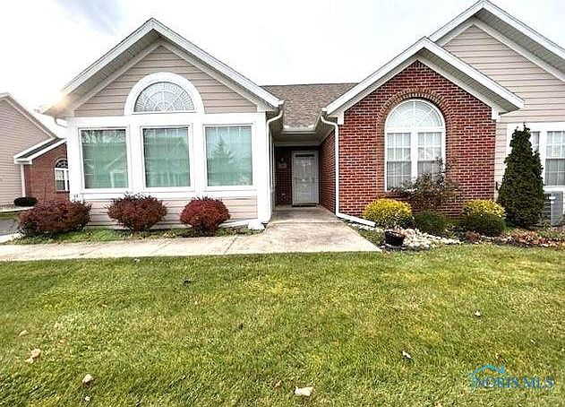 1st image of 68 Summerfield Blvd