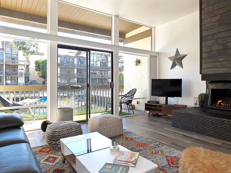 8124 Marina Pacifica Dr N #5 — Photo 5