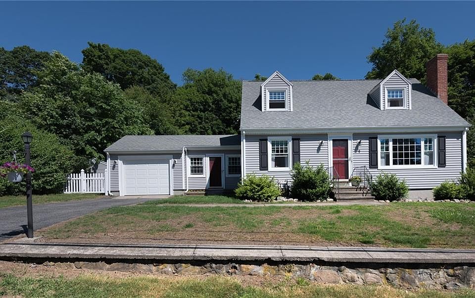 1st image of 9 Knoll Crest Dr