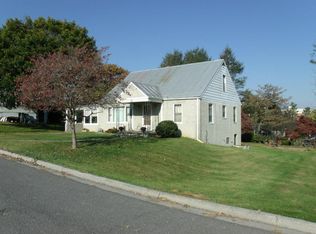 221 Summit St, Lexington, VA 24450