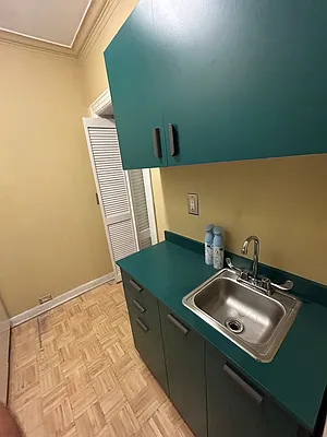 Rented by Prosit Management, LLC | media 8