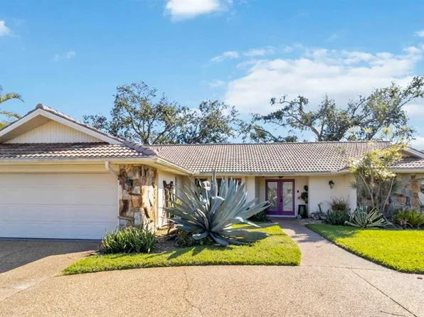 3876 Torrey Pines Blvd, Sarasota, FL 34238