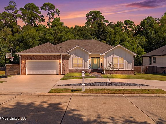 2nd image of 2265 Club Moss Cir