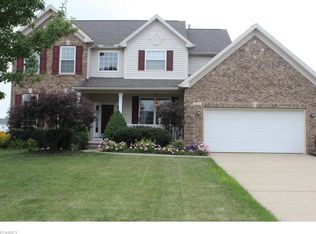 9112 Victoria Ln, North Ridgeville, OH 44039
