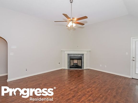 3rd image of 4047 Cat Tail Dr