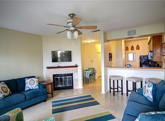 2nd image of 1933 Island Cir