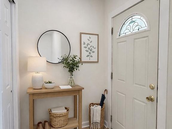 3rd image of 1536 Ormond Ave