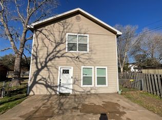 509 North St, Yoakum, TX 77995