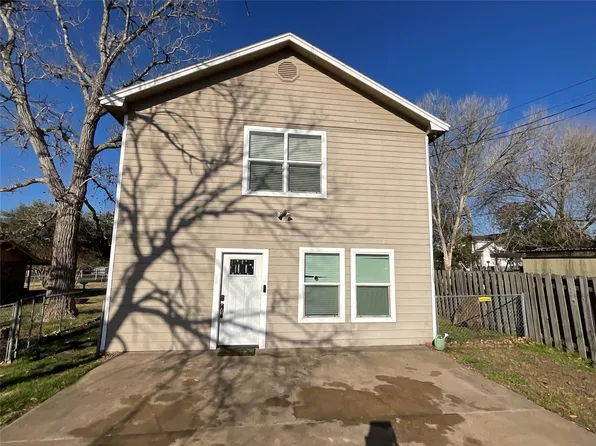 509 North St, Yoakum, TX 77995