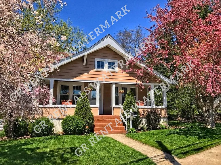 Lee St SW — Photo 4