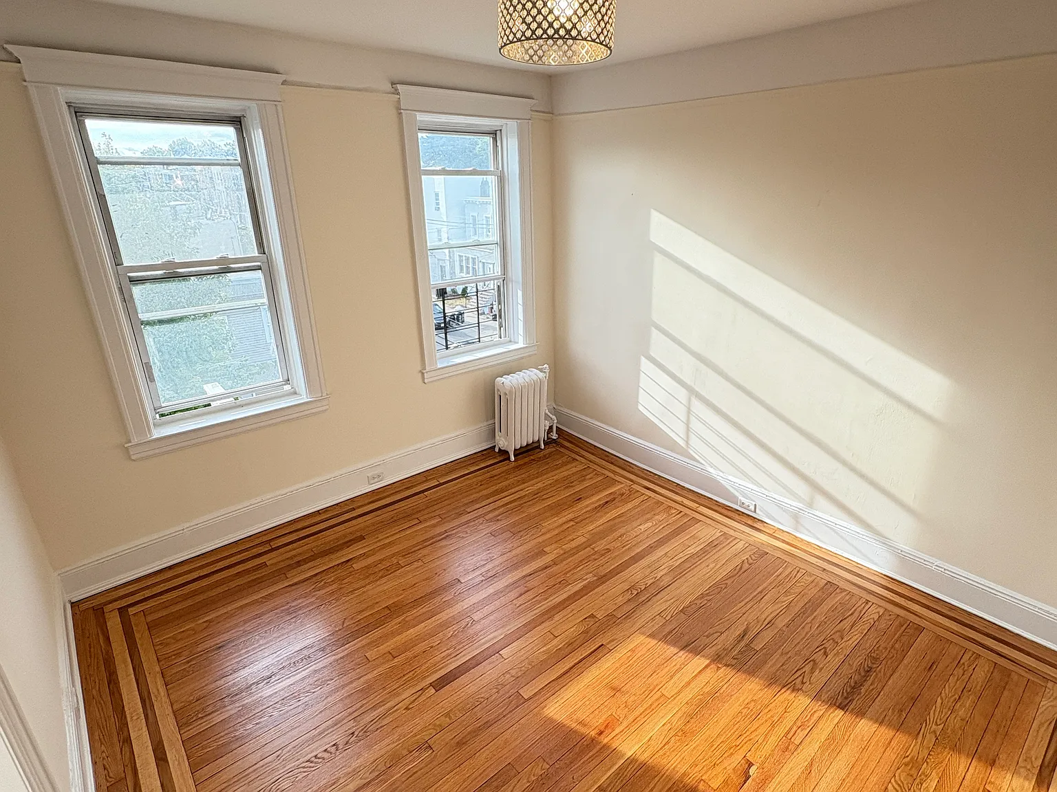 3 bed, $2,200 — Photo 3