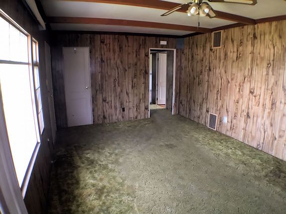 4th image of 110 Ohio Blvd