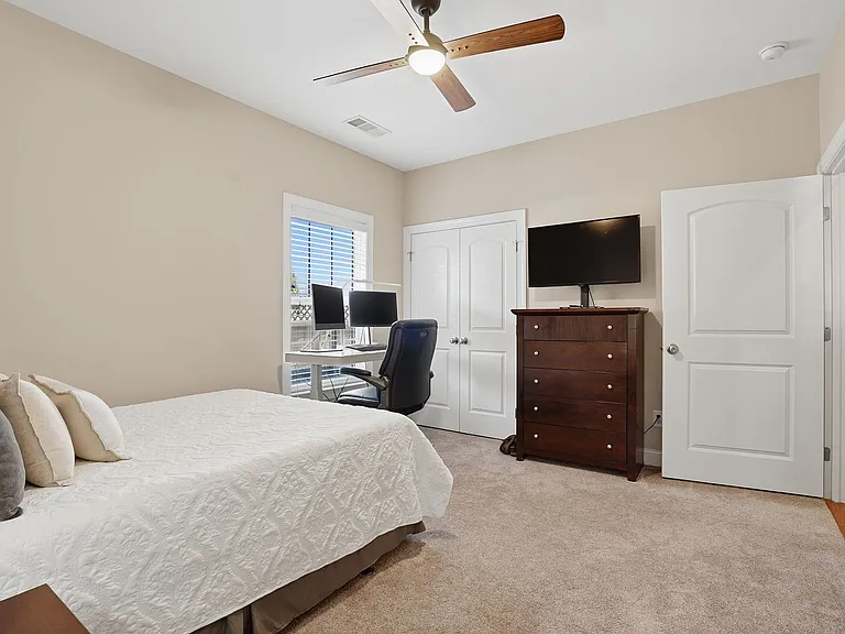 211 Louisville Dr — Photo 15