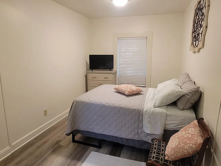 3535 Chandler Ave — Photo 6