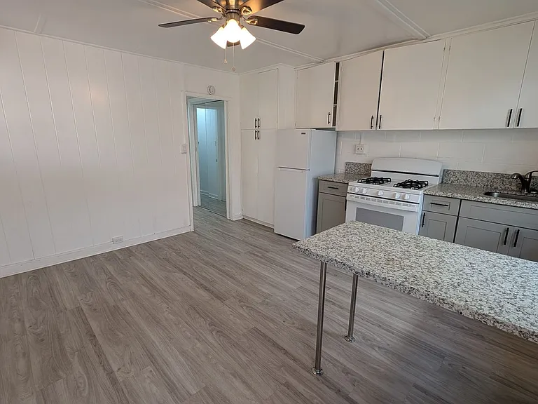 718 Kamuela Ave — Photo 6