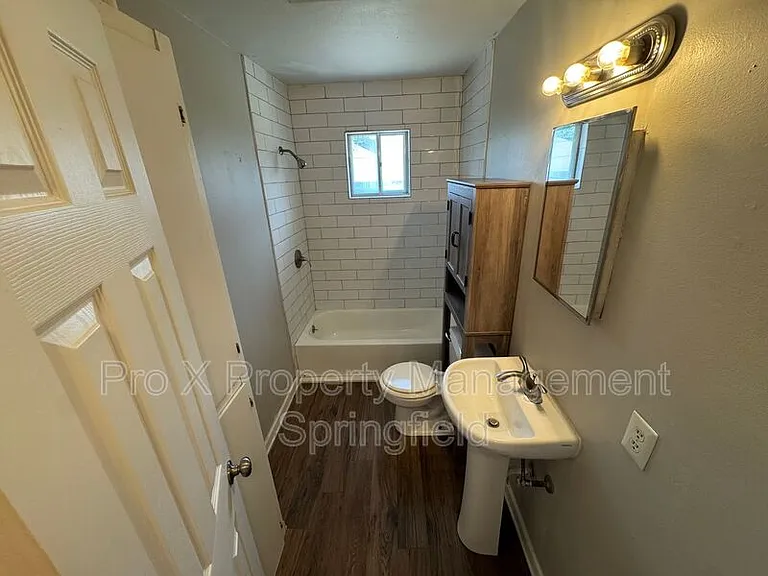 2929 E University St #5 — Photo 7