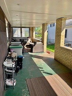 5th image of 526 Earl Ave