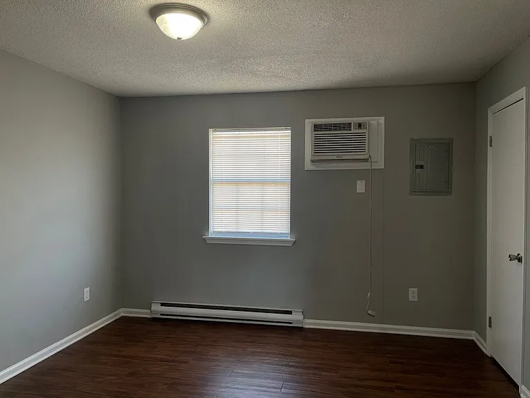 732-740 Hammer Ave #806 — Photo 16