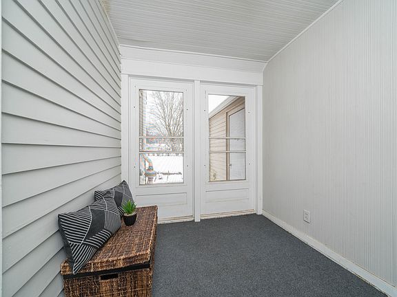 2nd image of 3504 Huron Ave