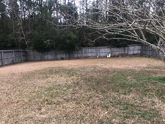 4th image of 16563 Heatherwood Dr