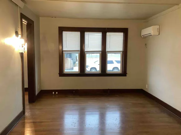 414 6th St #6, Brookings, SD 57006