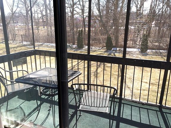 2nd image of 5715 W 129th St APT 2C