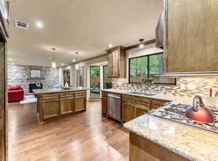 104 W Rainbow Ridge Cir, Spring, TX 77381