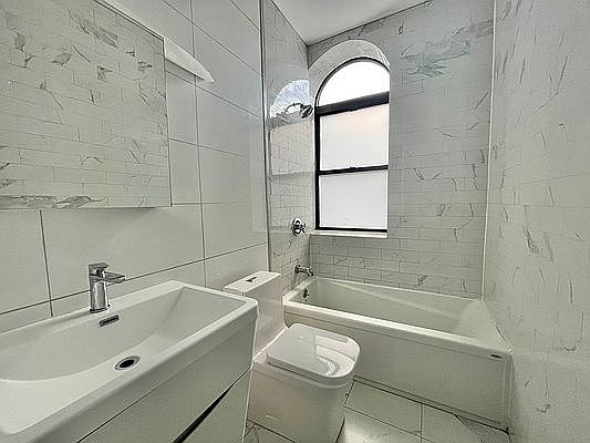 4th image of 245 Sullivan Pl APT A10