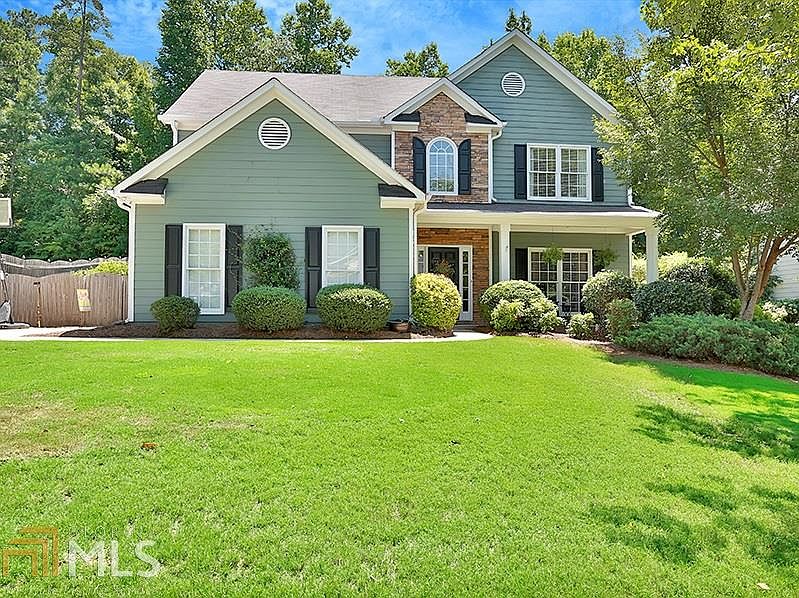 1st image of 34 Lake Forest Dr