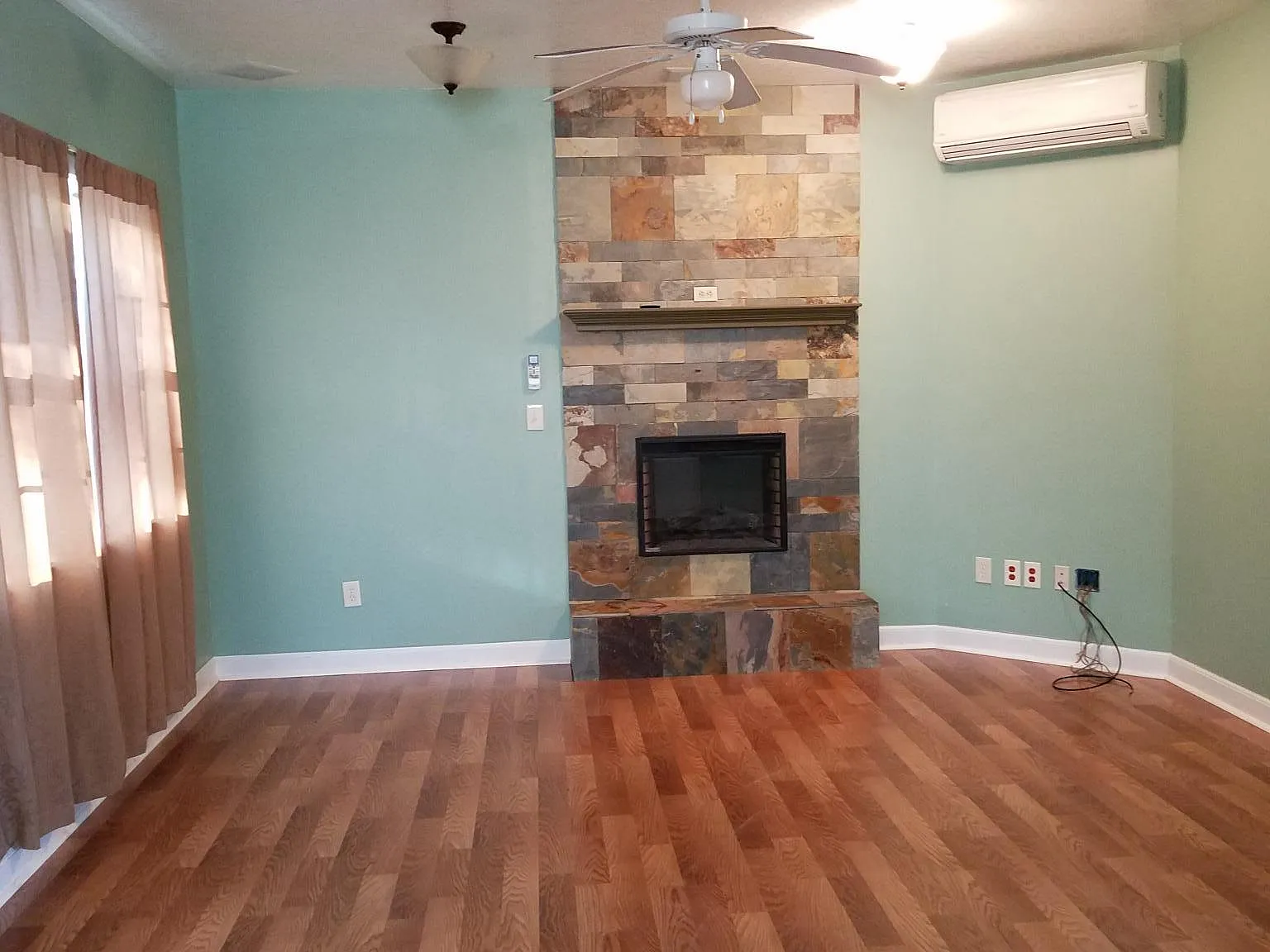 1 bed, 750 sqft, $1,200 — Photo 3