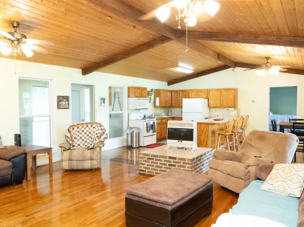 165 Webb Rd, Pikeville, TN 37367