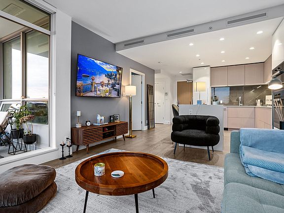 4th image of 1632 Lions Gate Ln #805