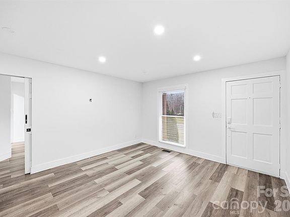 5th image of 157 Downey Lake Rd