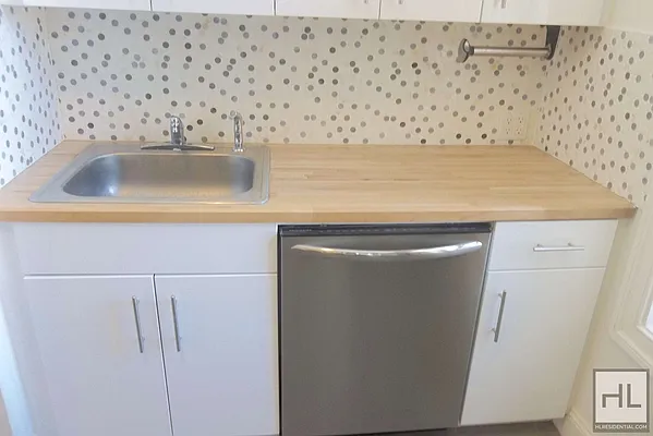 Rented by Highline Residential | media 17