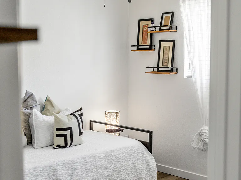 1502 W Shangri La Rd #2 — Photo 28