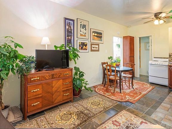 4th image of 1810B Woodburn St #1810-B