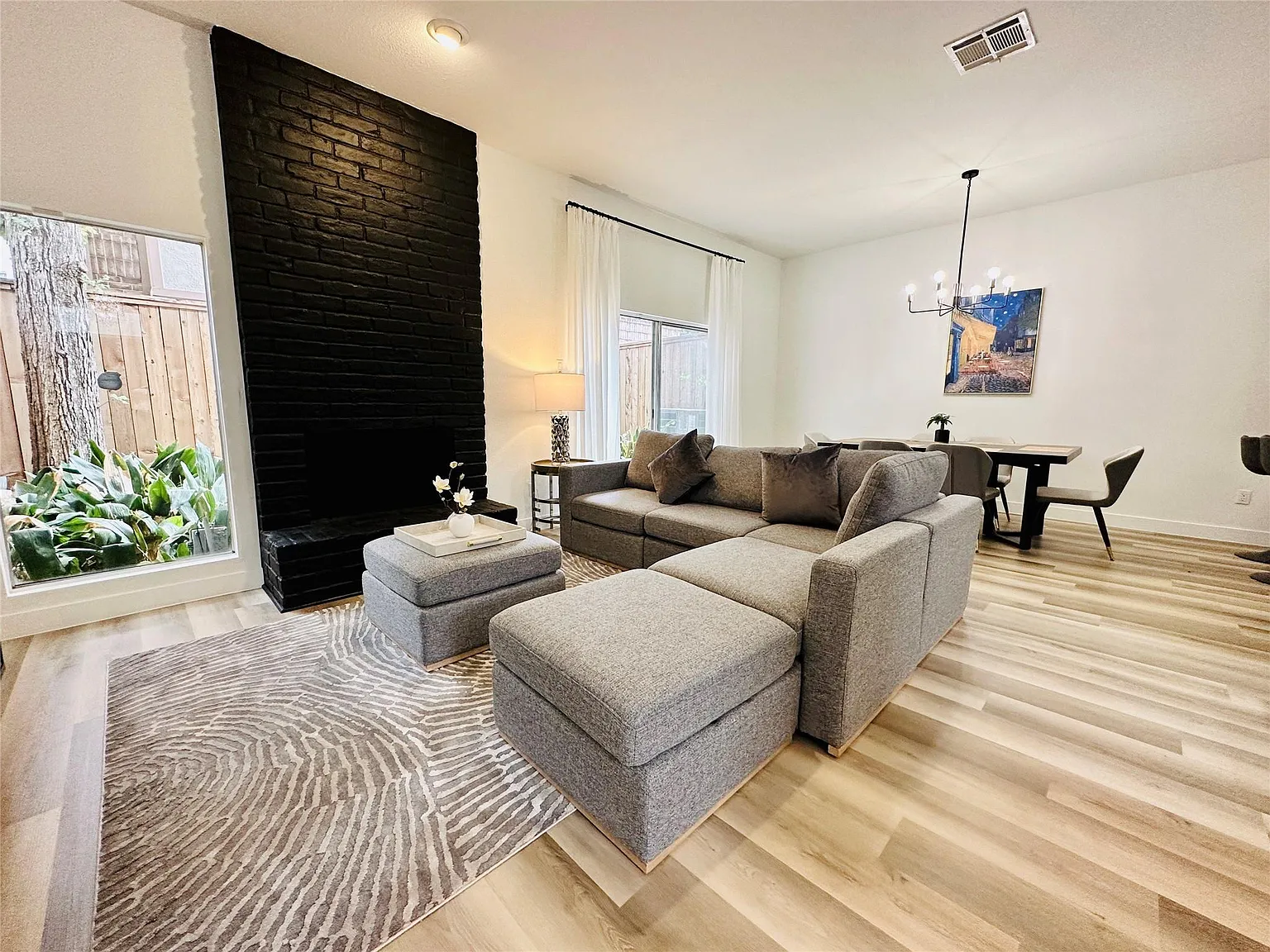 2 bed, 2.5 bath, 1490 sqft, $4,900 — Photo 2