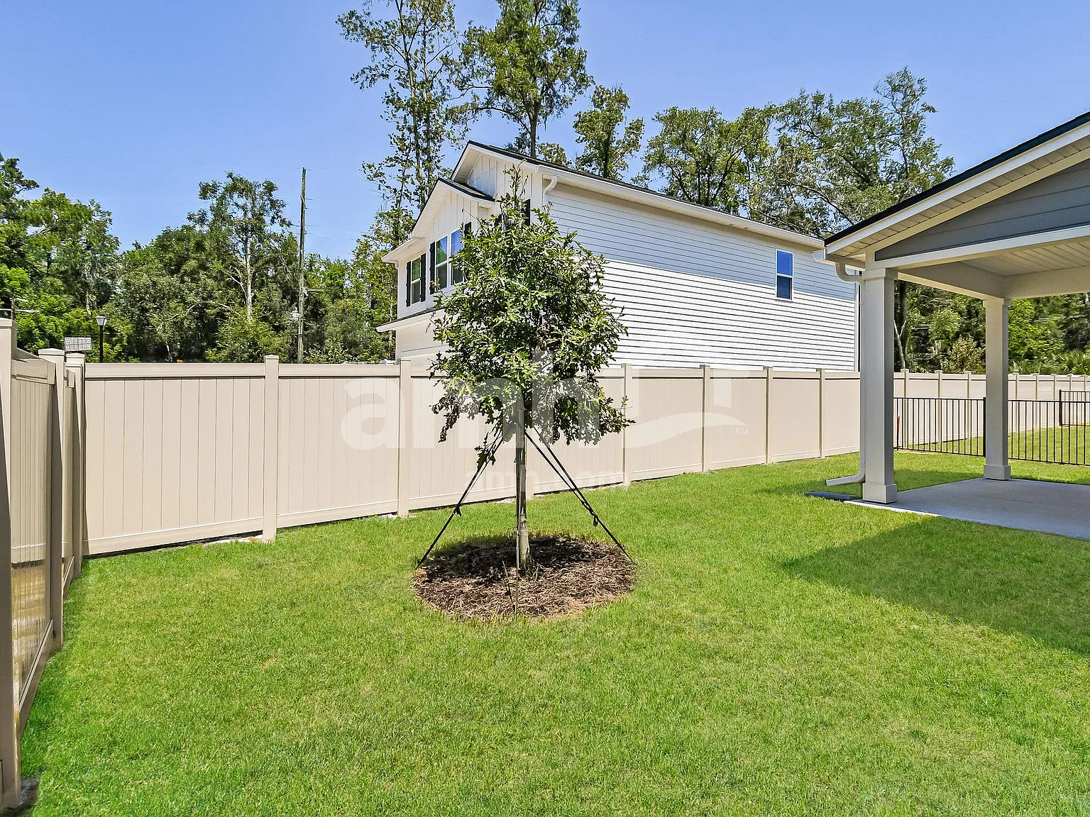 4 bed, 2.5 bath, 1835 sqft, $2,650 — Photo 4