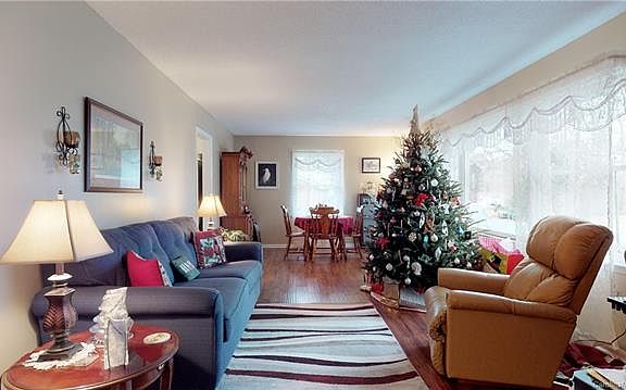 3rd image of 3027 Plentywood Dr