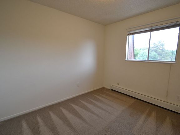 5th image of 2835 Montebello Dr #3