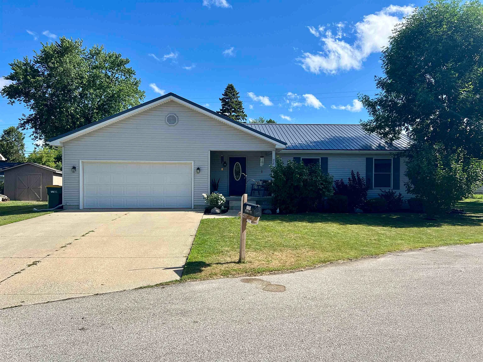 2818 Fides Ct photo 1