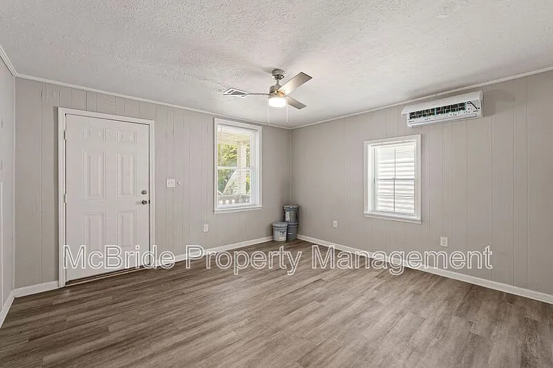 1 bed, 1.0 bath, 780 sqft, $950 — Photo 3